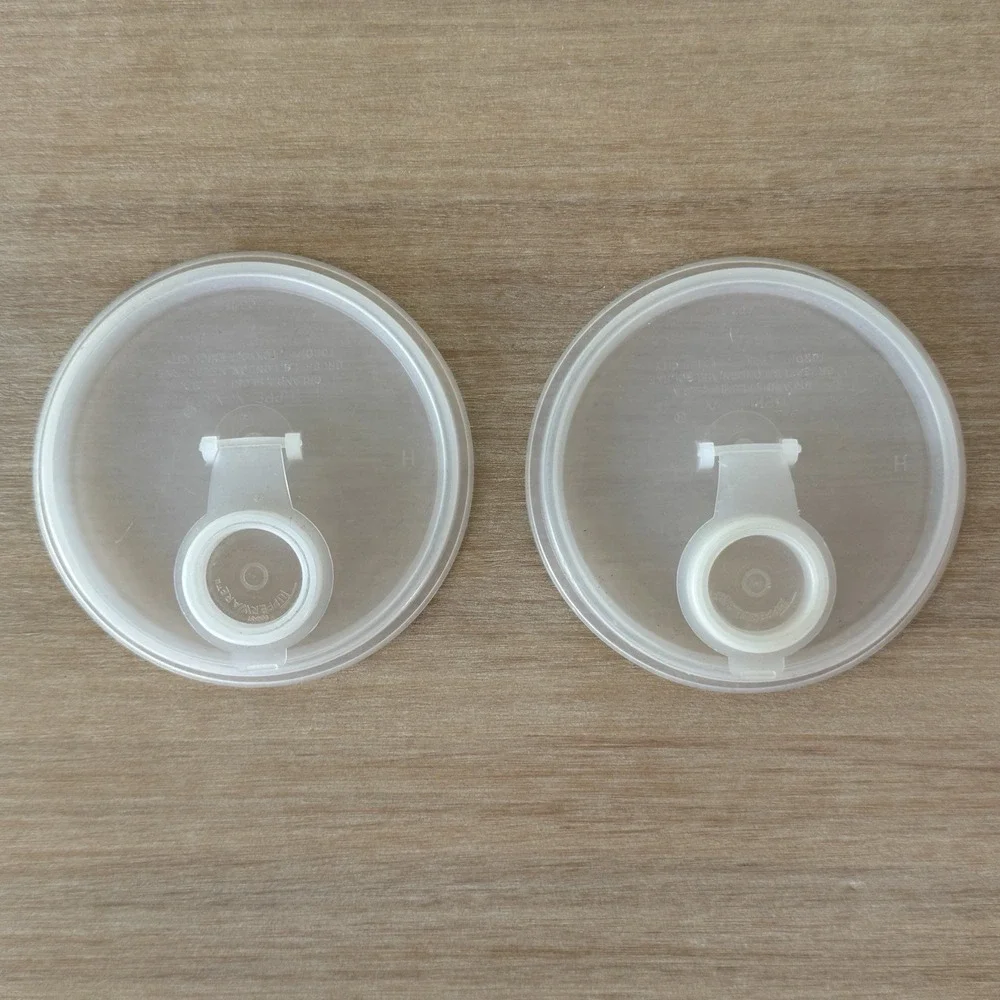 Vintage Tupperware Juice Container Tumblers w/ Sip Lids Set of 2 Orange Retro 70